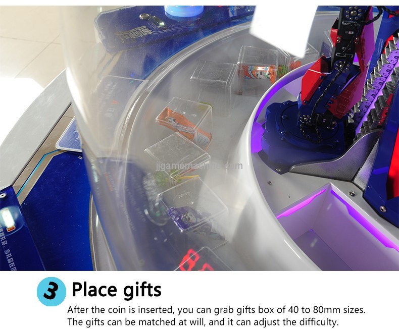 SQV Amusement equipment reward machine coin operated kids play robot catcher gift vending machine
