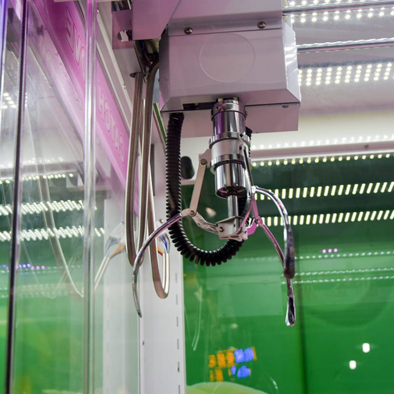 catch love Transparent Claw Machine